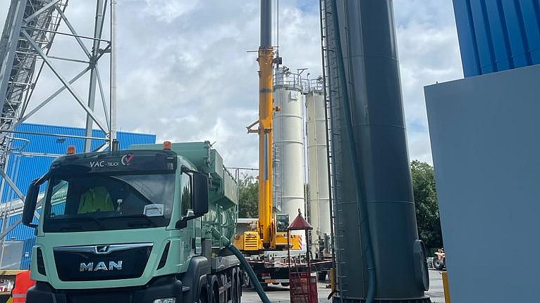 Saugbagger für Industriereinigung