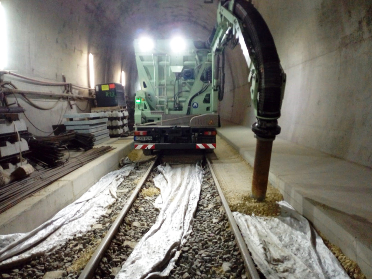 Tunnel- und Gleisbau Saugbagger